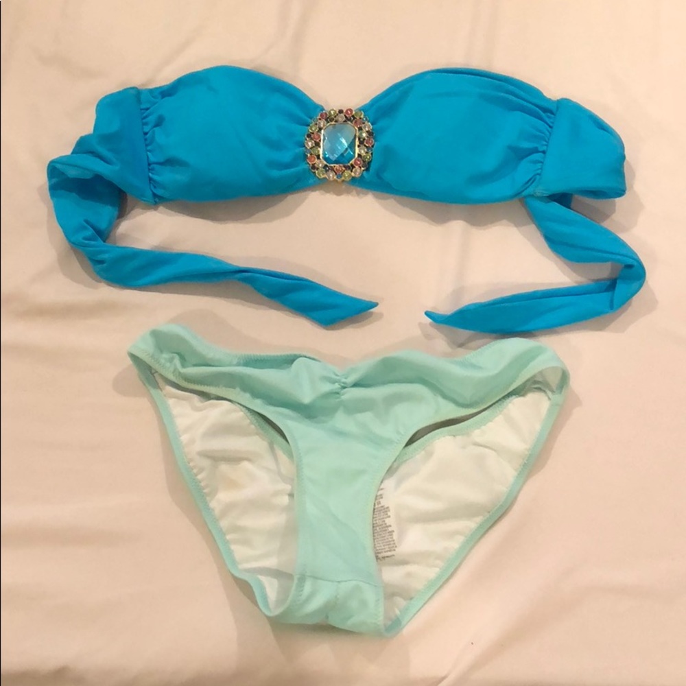 Never worn Victoria’s Secret Bandeau Swimsuit M/XS